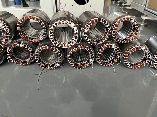 Cina Cara Membalut Stator Coil Lacing Machine Untuk Ukuran Frame Di Bawah 110 pemasok