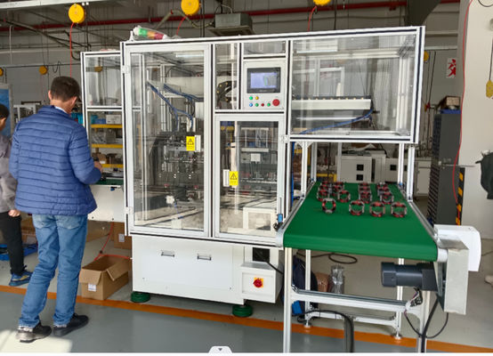2 Pole Field Coil Mesin Penggulung Stator Otomatis Estatores pemasok