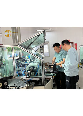 Komutator konvensional Coil Armature Dual Flyer Winding Machine Untuk Motor Arus Langsung Magnetik Permanen pemasok