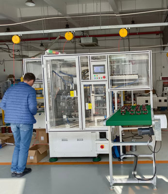 Peralatan penggulung stator alat listrik Dua kutub 2 kutub Universal Stator Winder pemasok