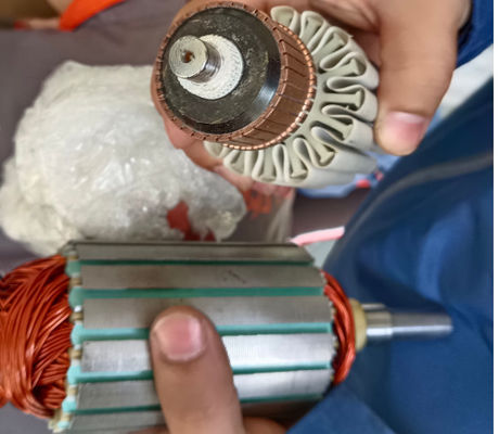 Mesin Penggulung Armature Otomatis Untuk Komutator Slotted No Hook Skew Rotor pemasok